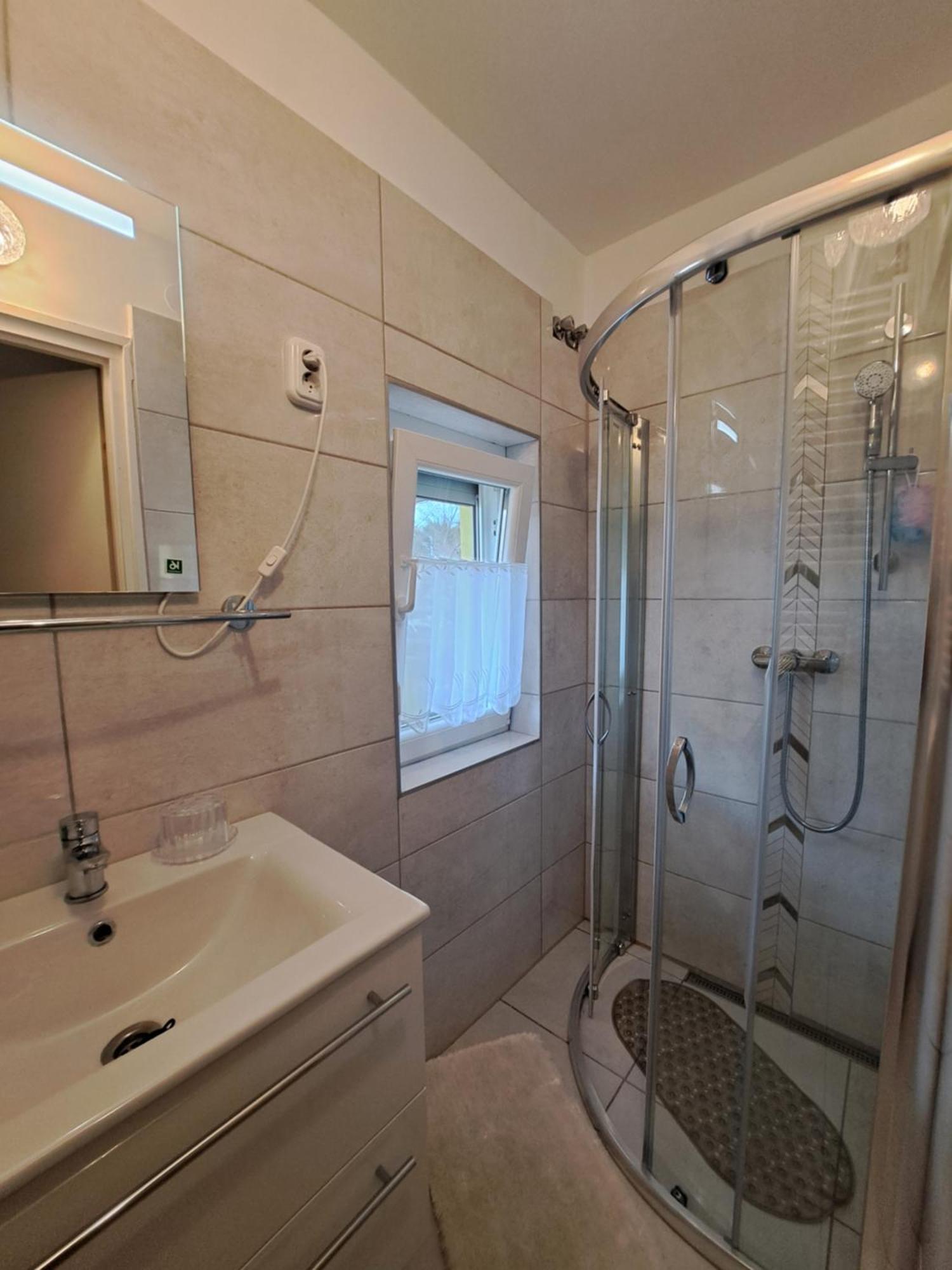 Jázmin Apartman Zalakaros Exterior foto